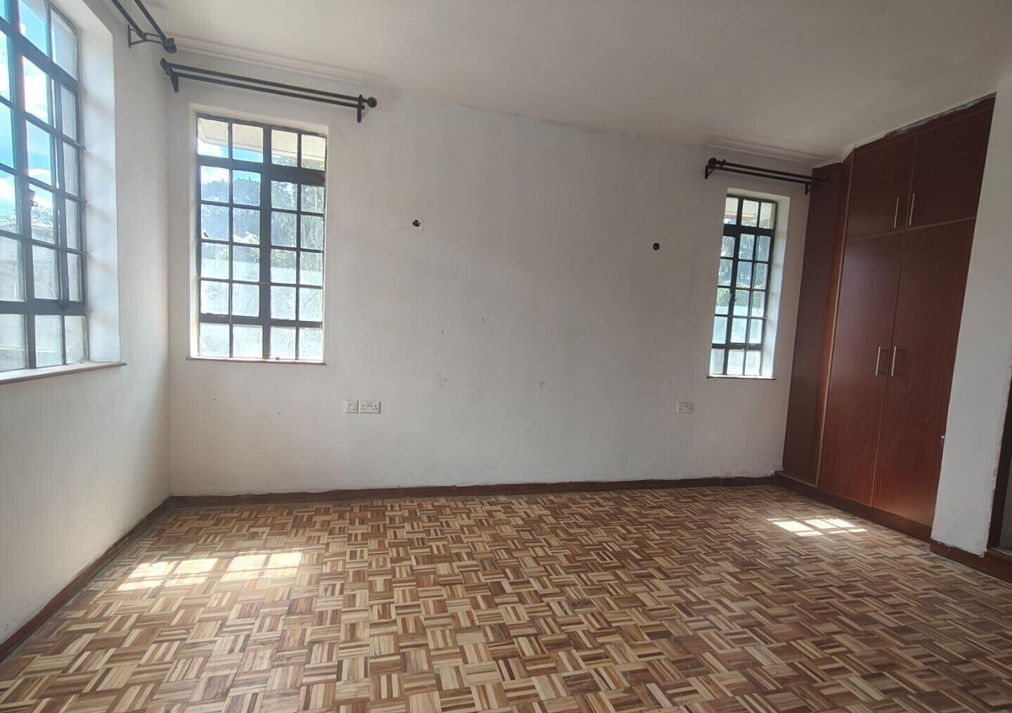 1/2 Acre 10BR Haven at KSh 500K