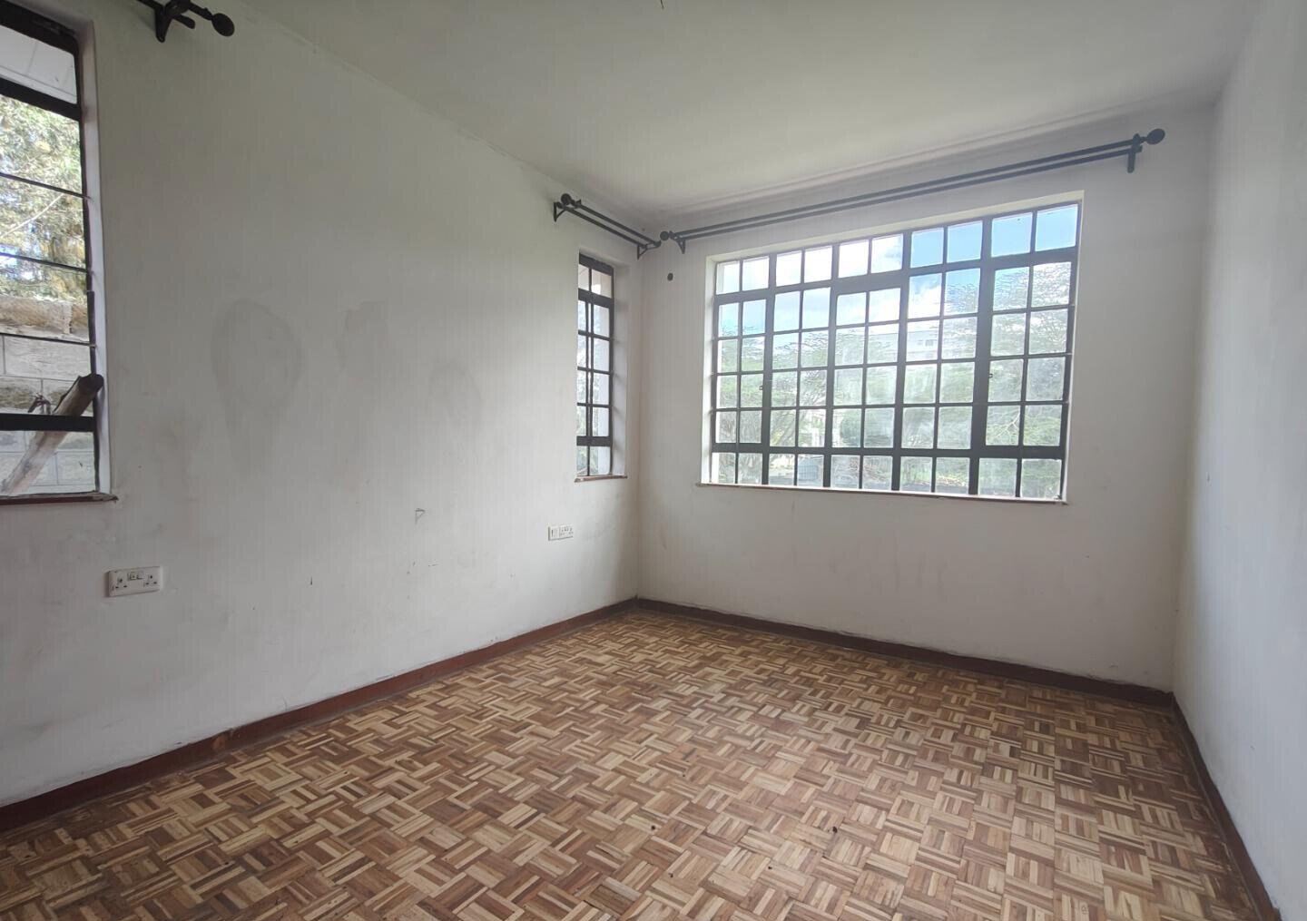 1/2 Acre 10BR Haven at KSh 500K