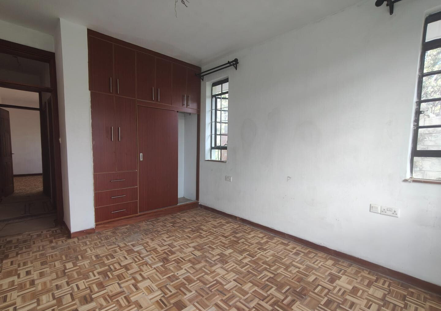 1/2 Acre 10BR Haven at KSh 500K