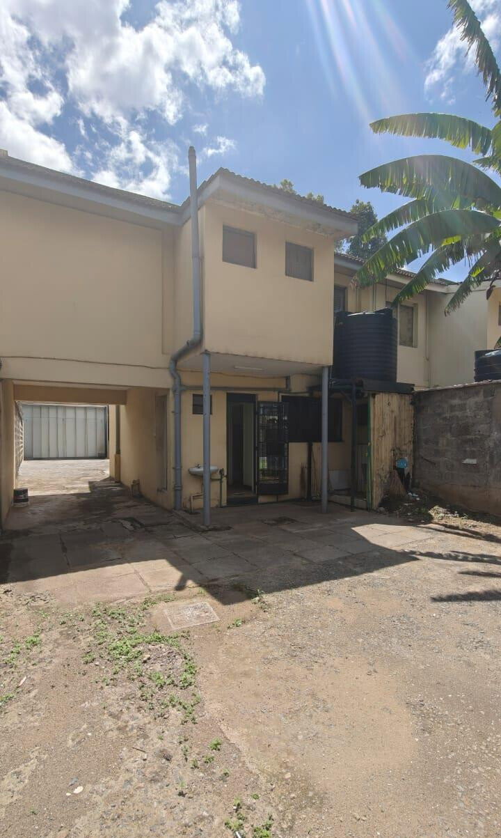 3BR Commercial Townhouse on Tarmac - Nairobi West