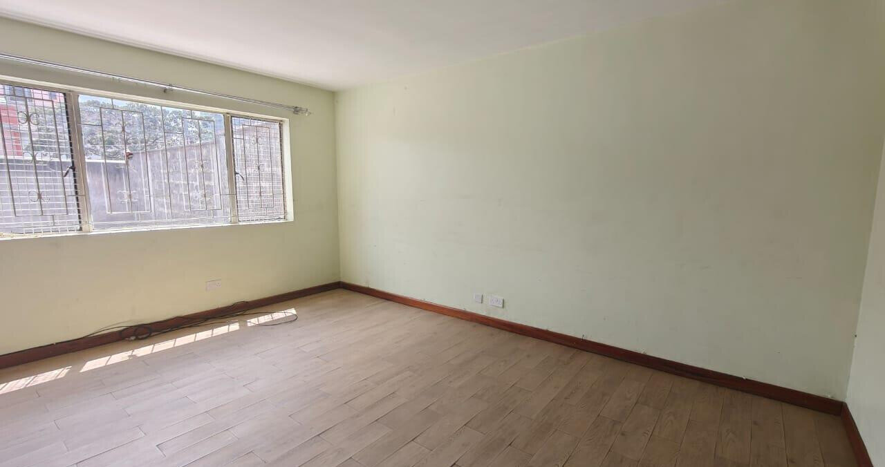 3BR Commercial Townhouse on Tarmac - Nairobi West