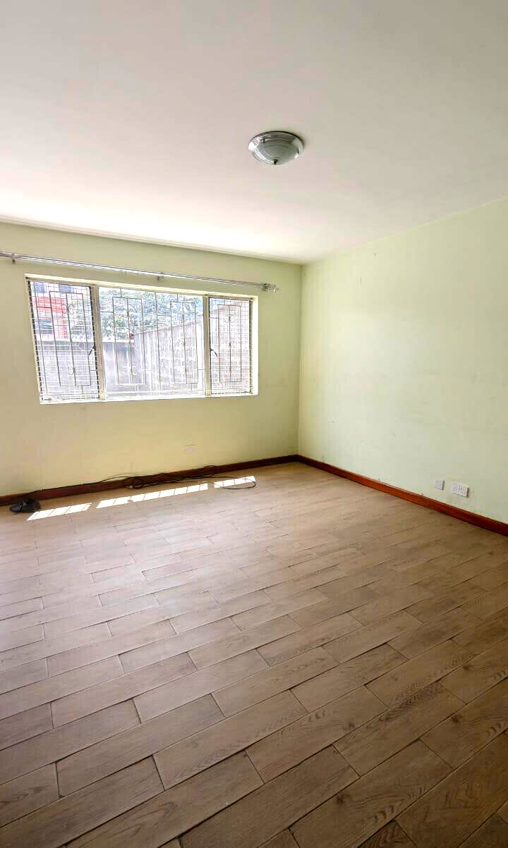 3BR Commercial Townhouse on Tarmac - Nairobi West