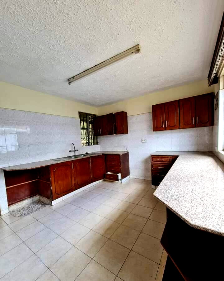 5-Bed Townhouse with Office & Private Garden - Westlands Gated Community