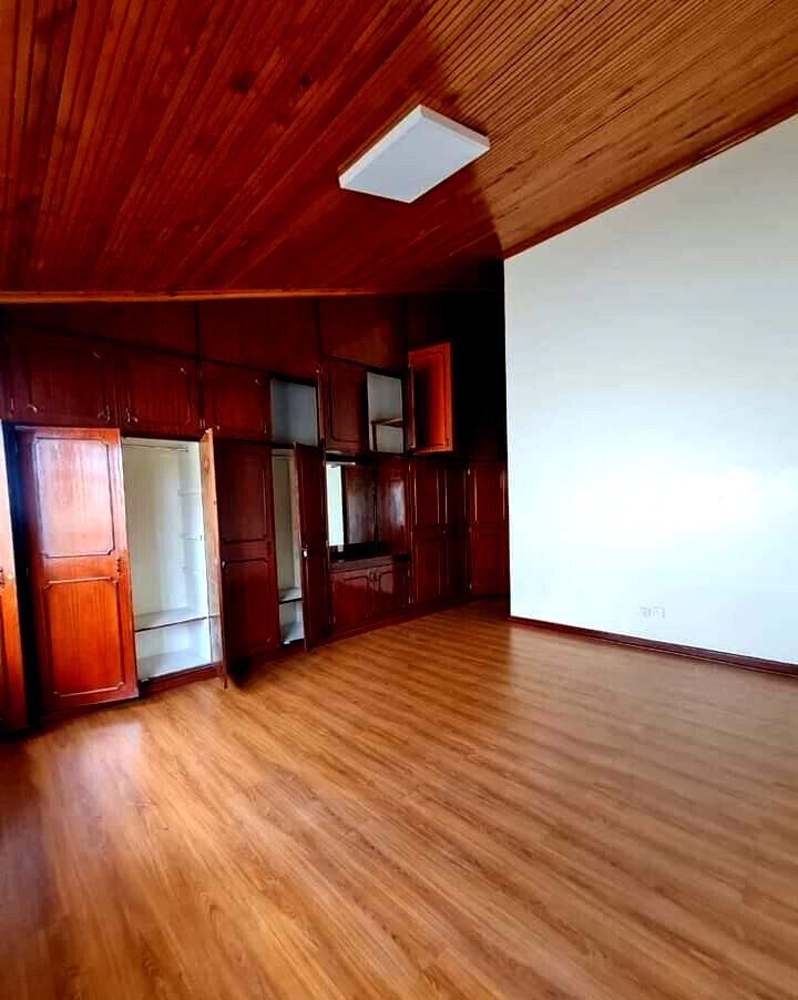 5-Bed Townhouse with Office & Private Garden - Westlands Gated Community