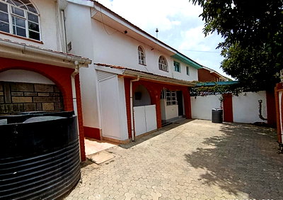 5BR Townhouse with Guest Wing & 10,000L Water Tank – Langata