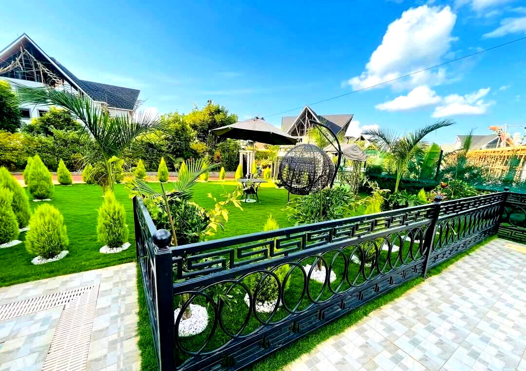 6-Bedroom Townhouse with DSQ & Solar - Ruiru