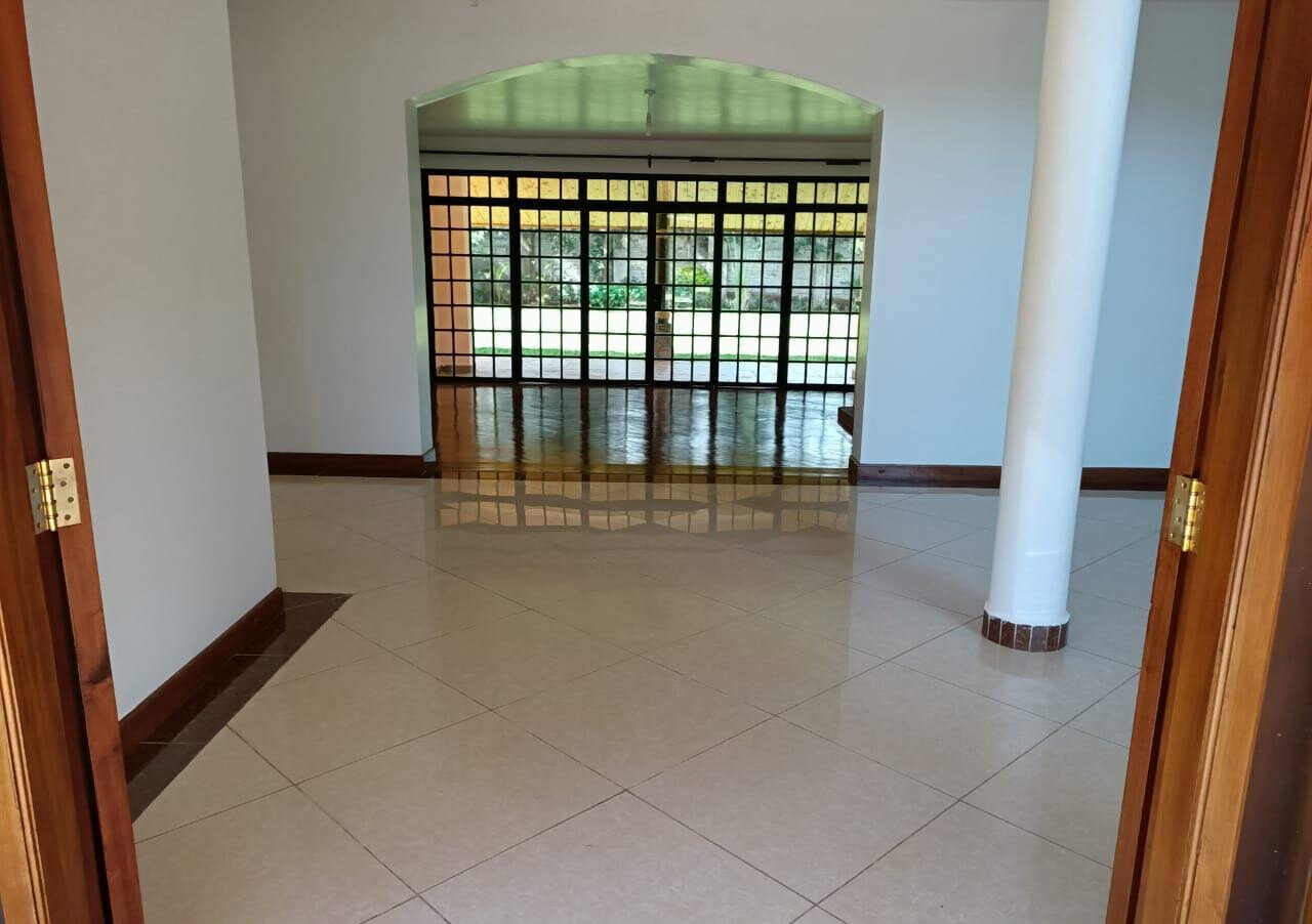 5-Ensuite Family Townhouse with Fireplace & Staff Quarters – Karen