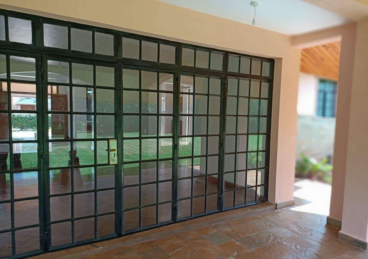 5-Ensuite Family Townhouse with Fireplace & Staff Quarters – Karen