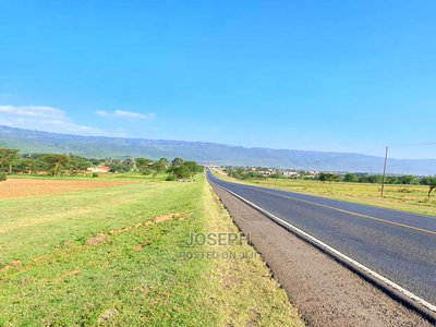 Mai Mahiu- Naivasha Highway 5 Acres Touching Tarmac - Image 2