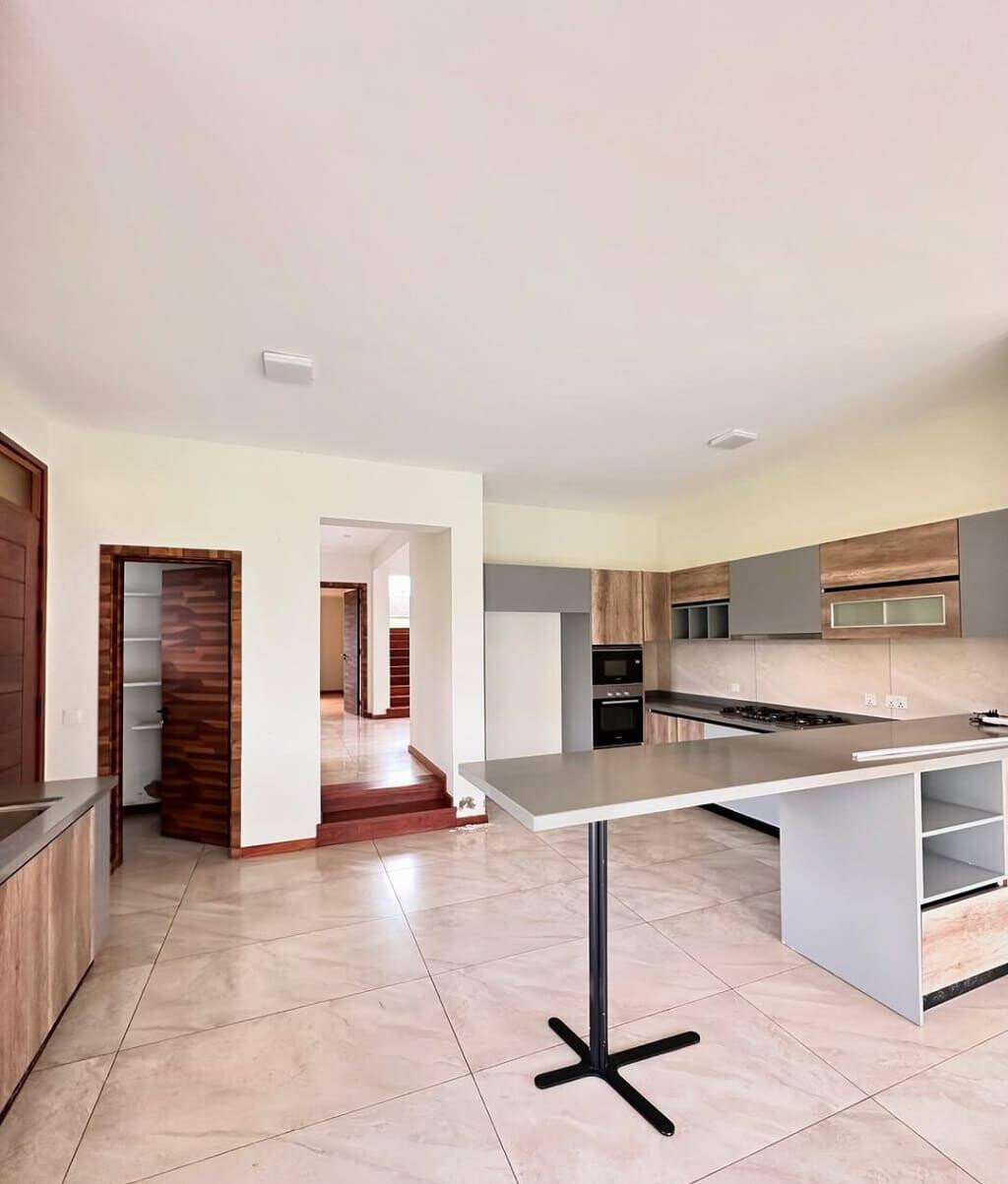 4-Ensuite Villa with Solar, Bio-Digester & Clubhouse – Karen