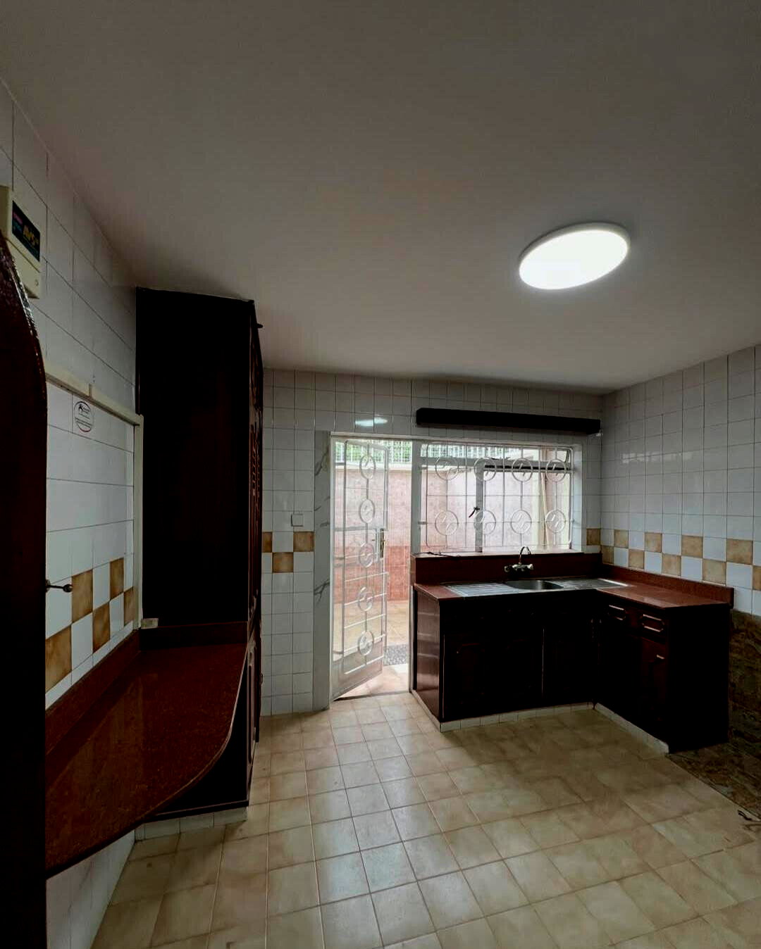 4BR Townhouse with Wooden Floors & Private Terrace - Kilimani