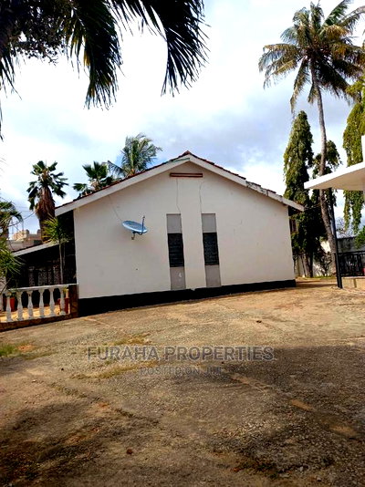 3bdrm Bungalow in Nyali for Sale - Image 6