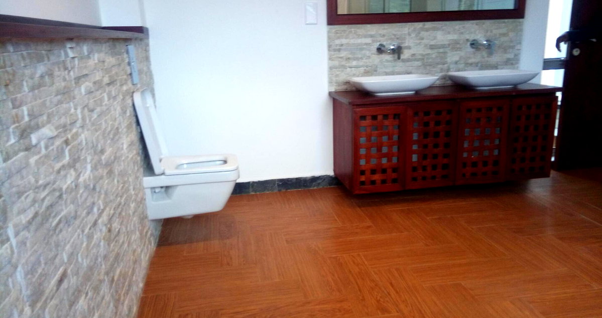Modern 5-Bed Townhouse on Half-Acre with Mature Garden – Karen
