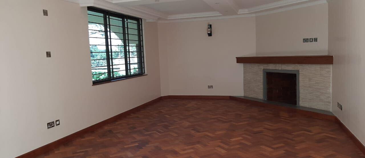 5-Ensuite Townhouse with Dual Kitchens & Courtyard Fireplace - Lower Kabete