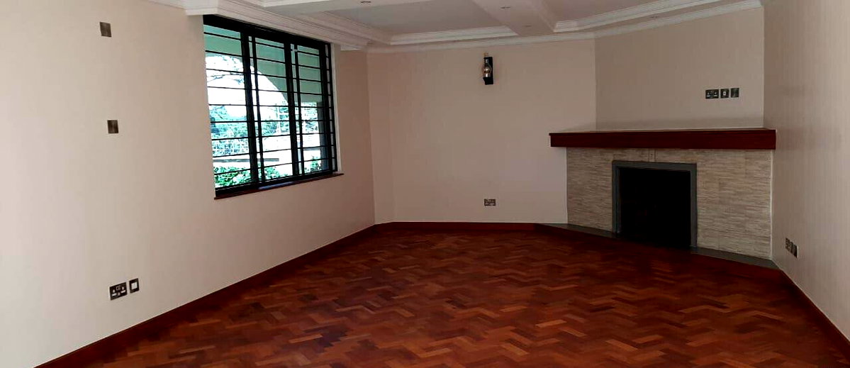 5-Ensuite Townhouse with Dual Kitchens & Courtyard Fireplace - Lower Kabete