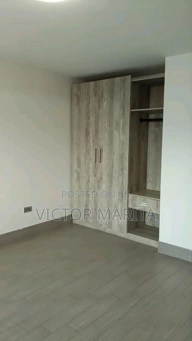 Stand Alone Bungalow Of 6 Bedrooms For Sale In Parklands