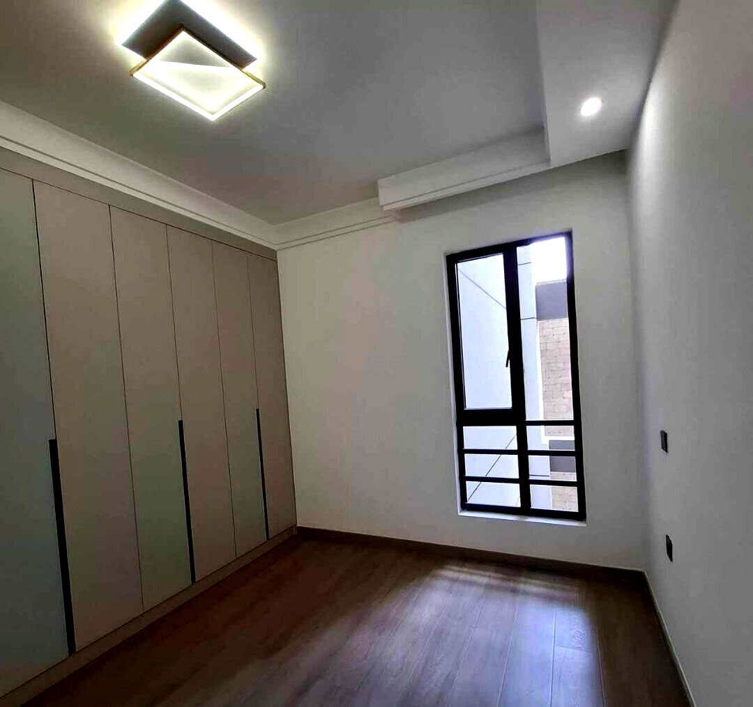 2BR All En-Suite with Pool & Gym - Riverside Drive