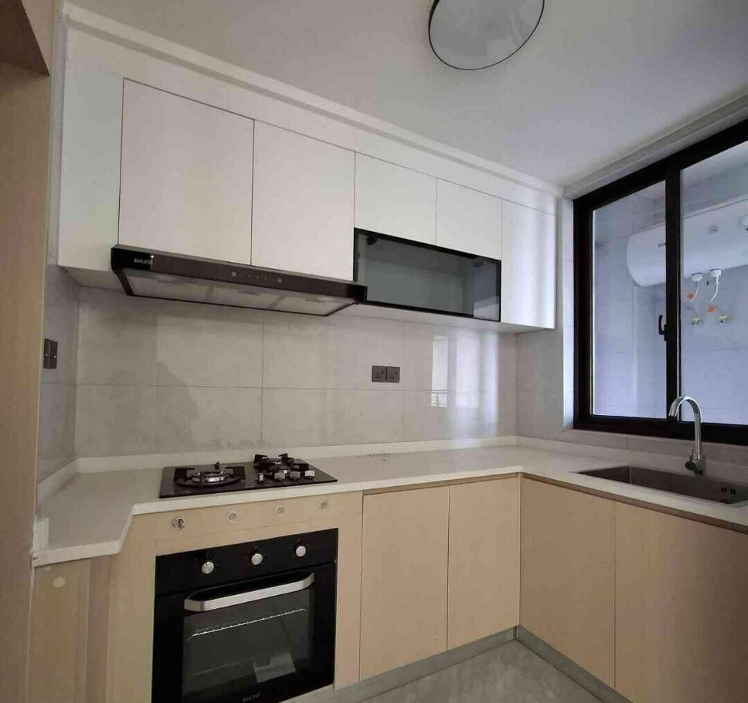 2BR All En-Suite with Pool & Gym - Riverside Drive