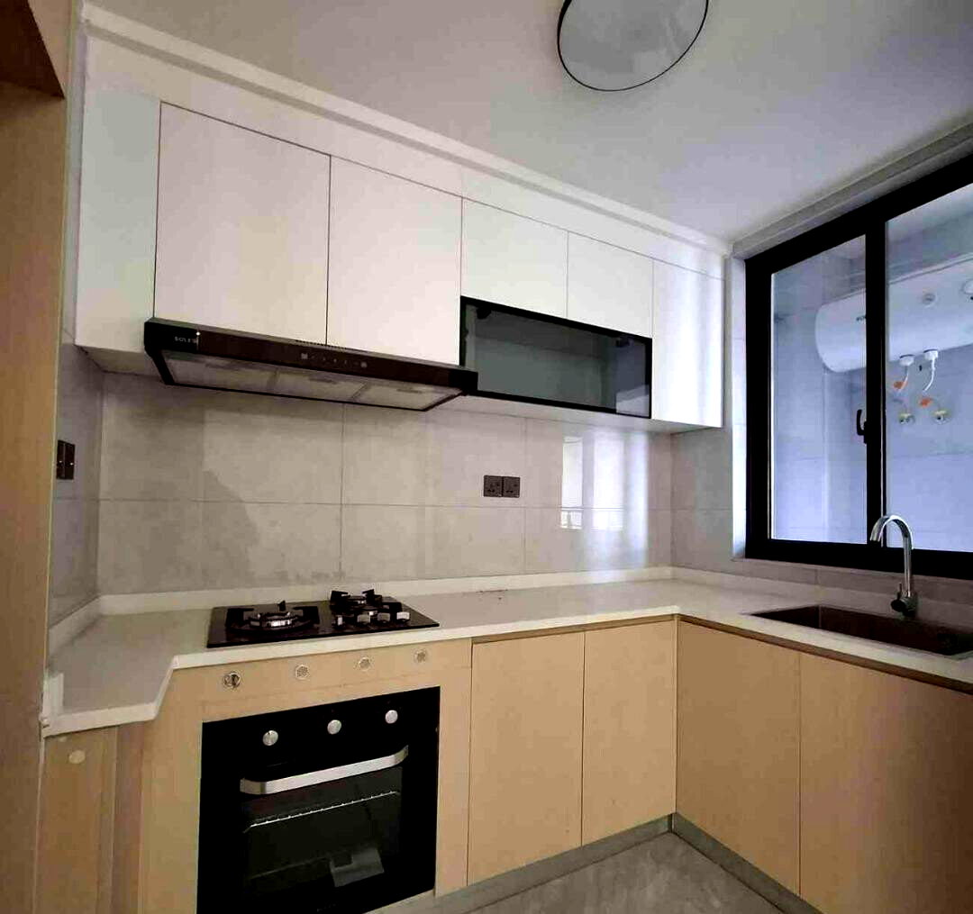 2BR All En-Suite with Pool & Gym - Riverside Drive
