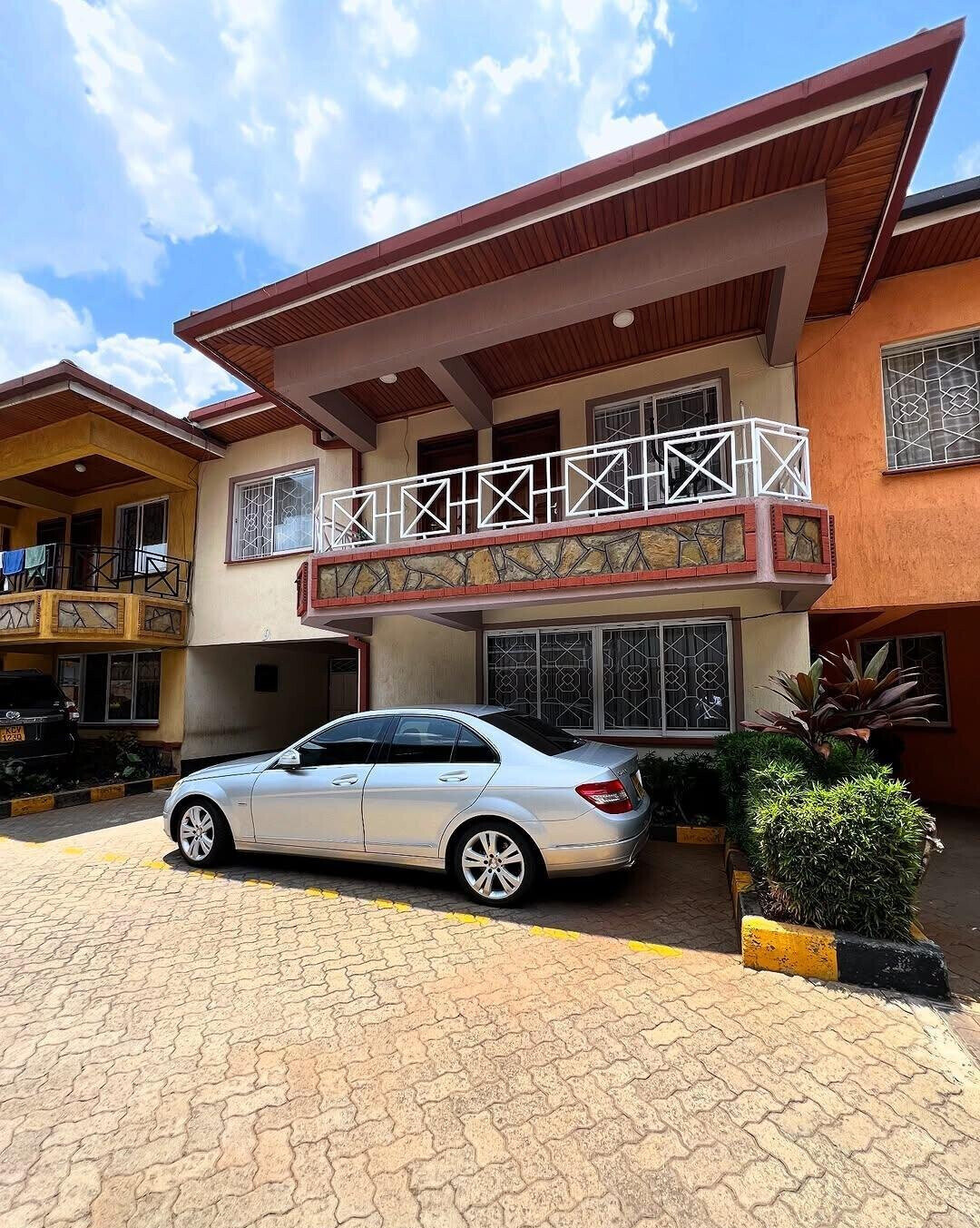 4-Ensuite Villa with Chandeliers & Gypsum Ceilings - Lavington