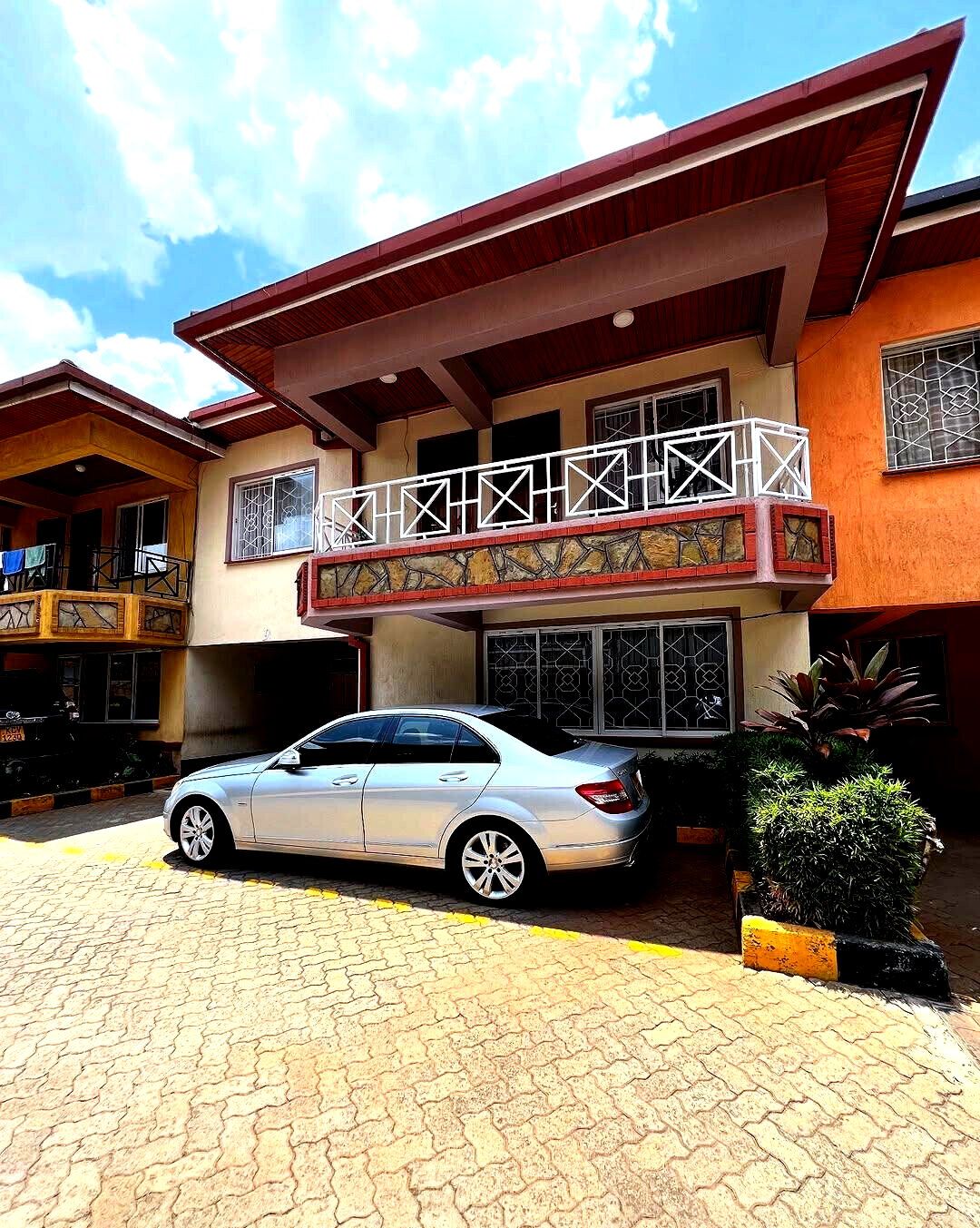 4-Ensuite Villa with Chandeliers & Gypsum Ceilings - Lavington