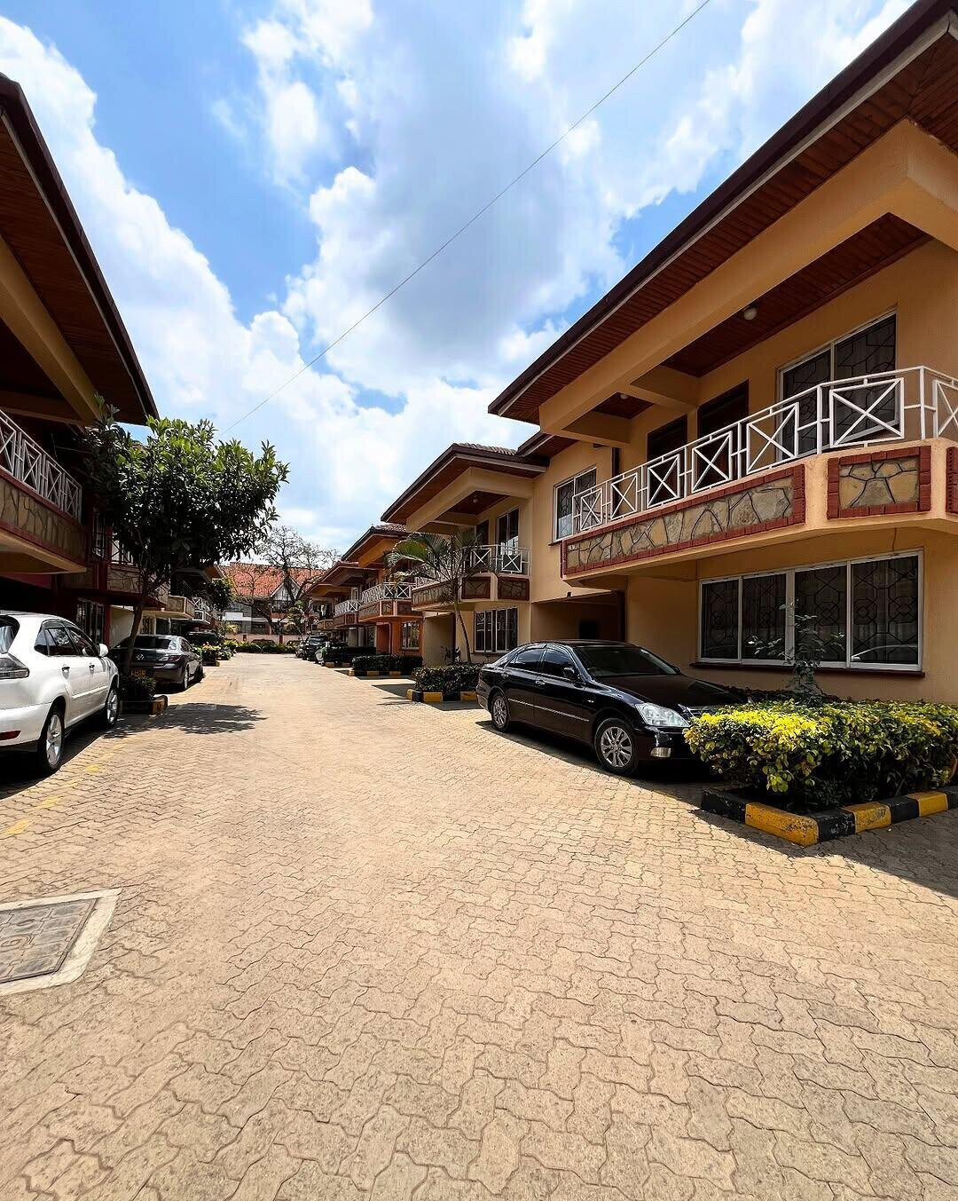 4-Ensuite Villa with Chandeliers & Gypsum Ceilings - Lavington