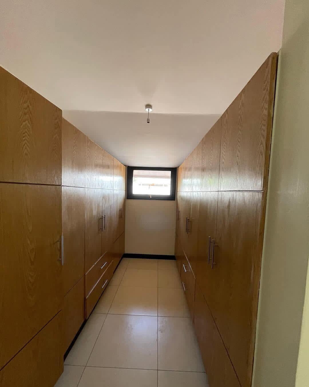 Executive 5-Bed Townhouse on 0.5-Acre Compound with Pool – Karen
