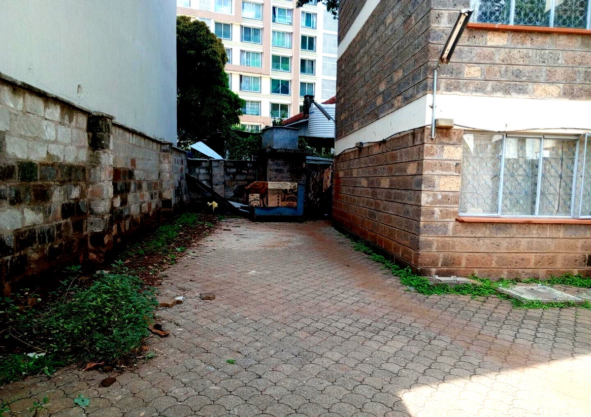 0.3 Acre Plot in Parklands for KSh 70M
