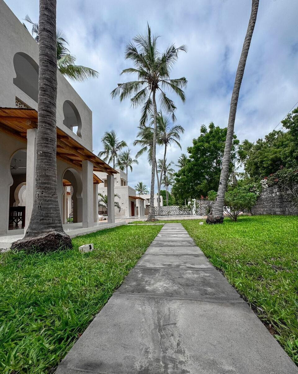 4BR Beach Villa with Solar & Inverter – 500m to Watamu Beach