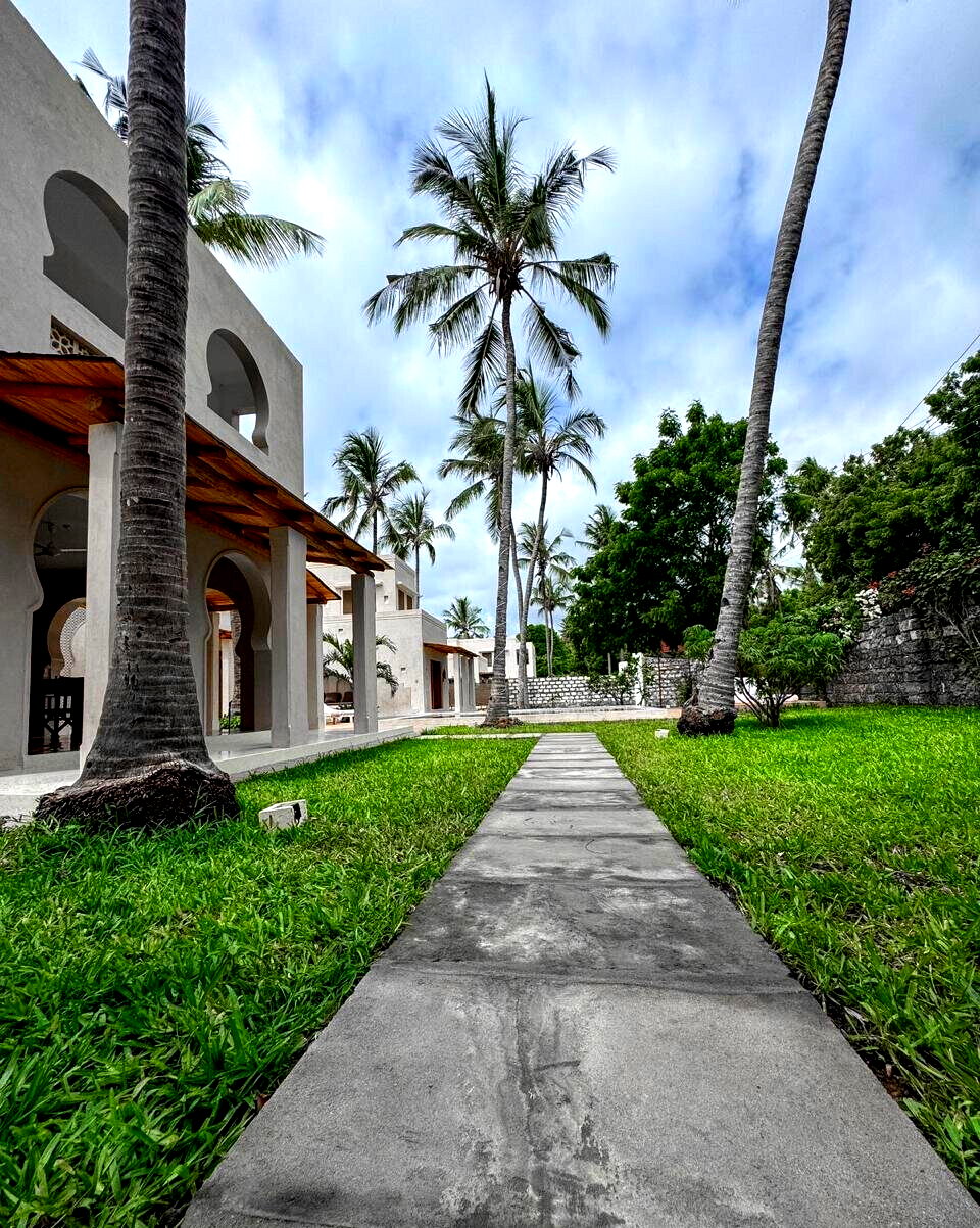 4BR Beach Villa with Solar & Inverter – 500m to Watamu Beach