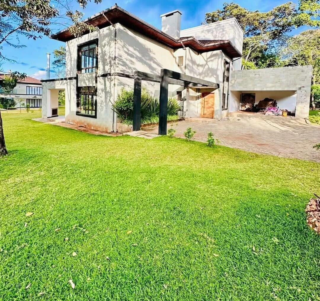 5-Ensuite Townhouse with Forest Views & DSQ – Karen