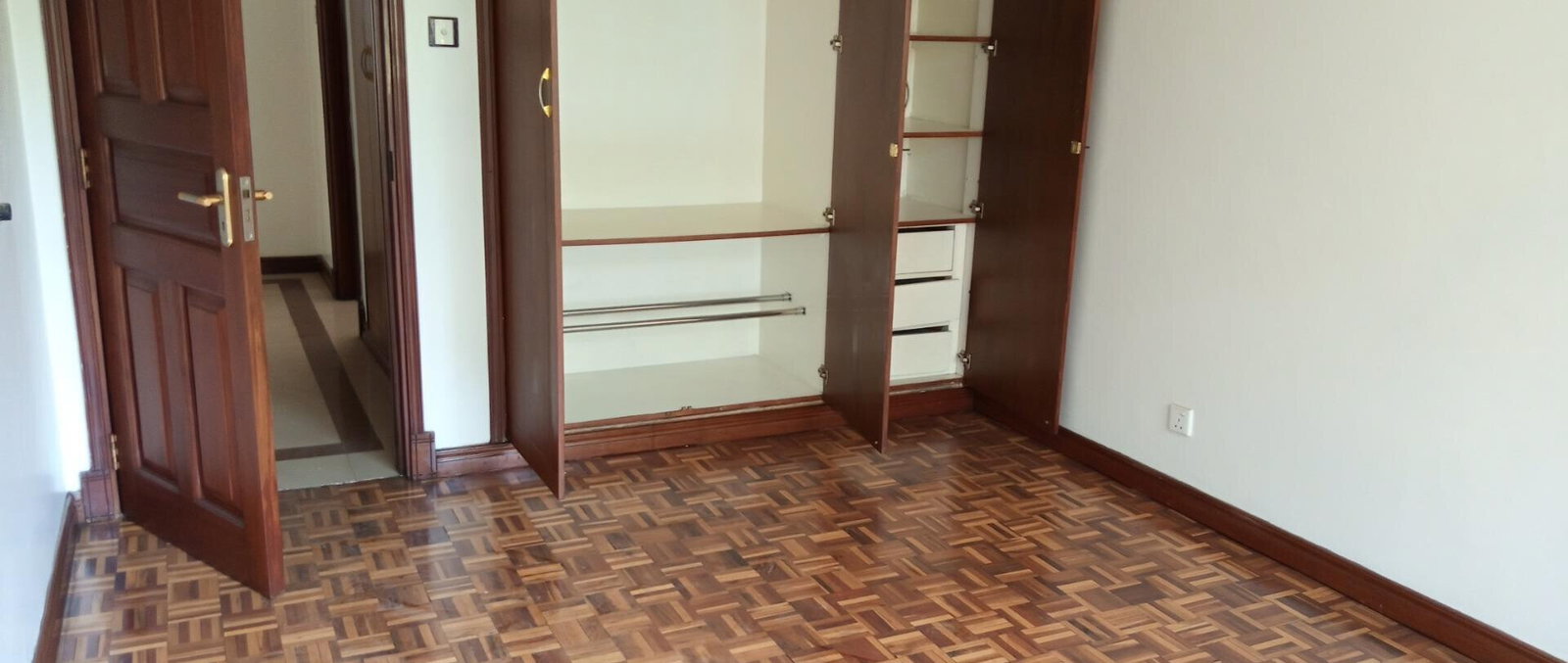 Spacious 5BR Townhouse with Natural Light - Westlands