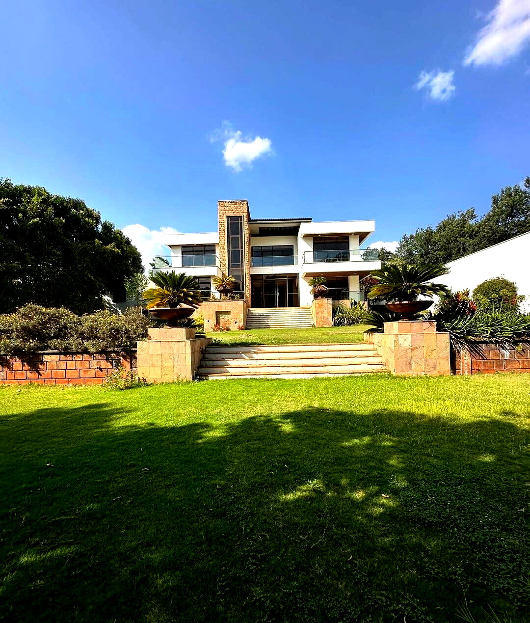 5-Ensuite Villa on Half-Acre with Staff Quarters – Karen