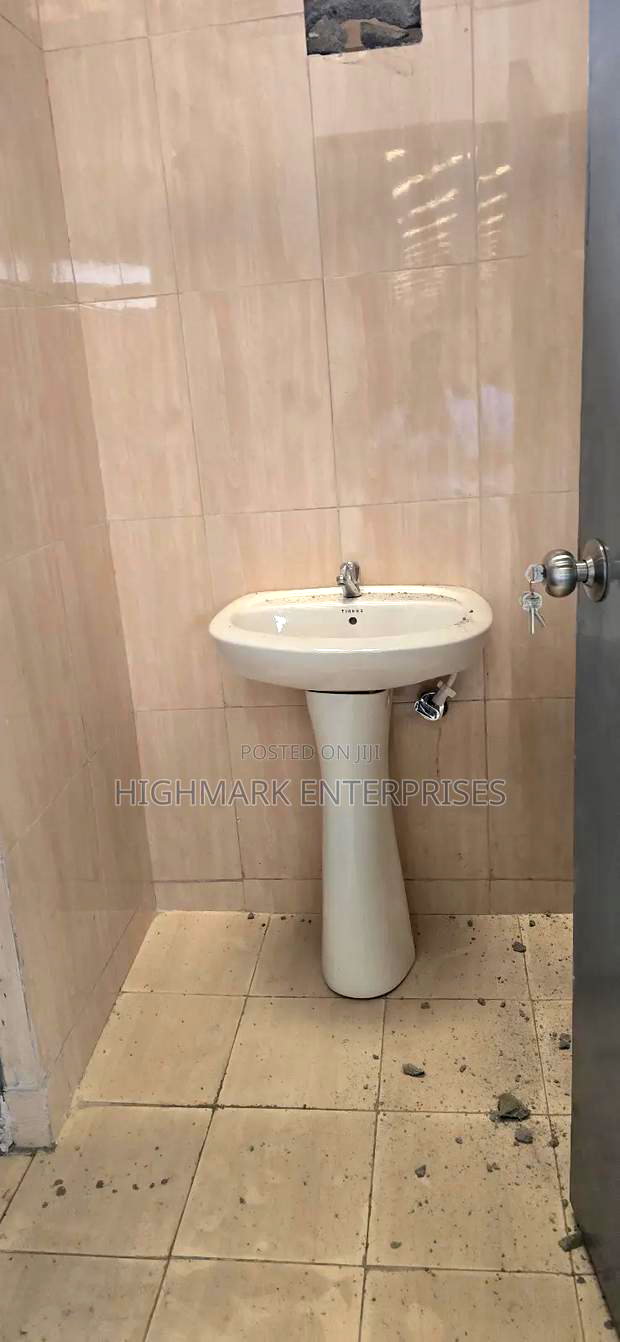 13200 Sq Feet Godown to Let : Imara Daima