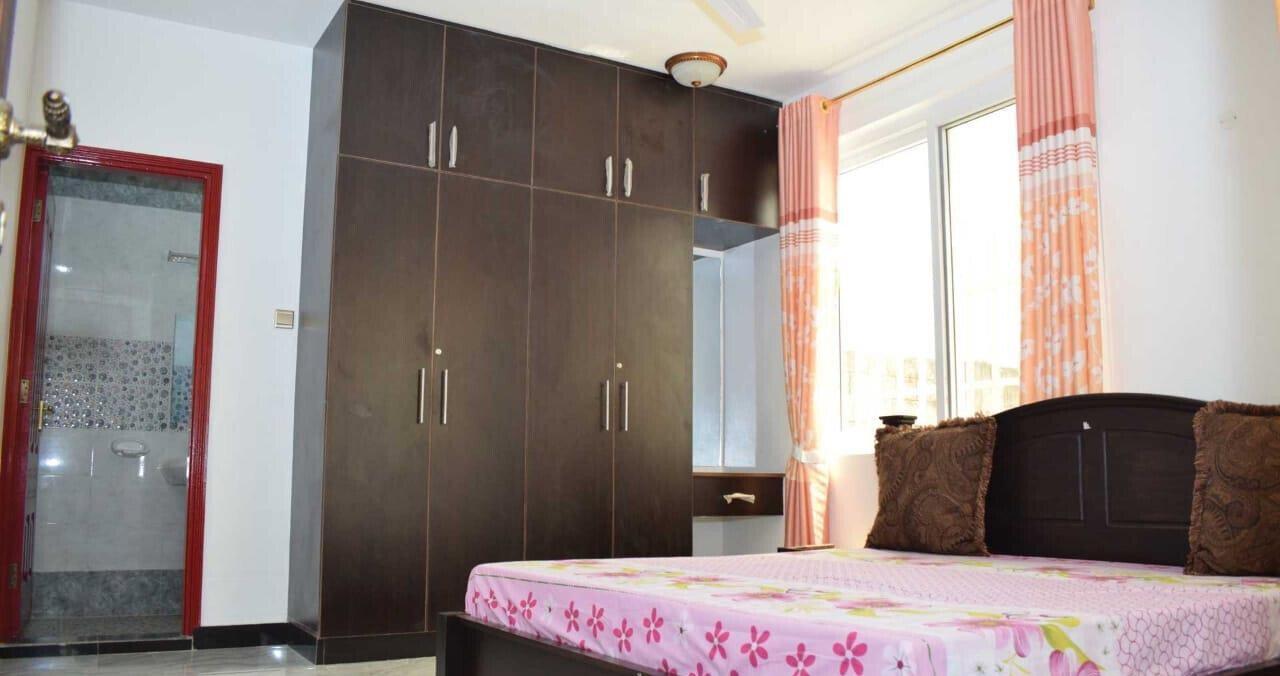 4BR Townhouse with Walk-in Closets & Wooden Floors – Mombasa CBD