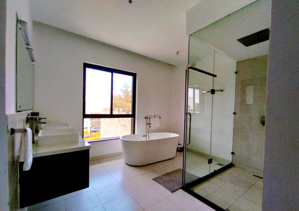 5-Bed Townhouse in Oloolua Ridge Enclave – Karen