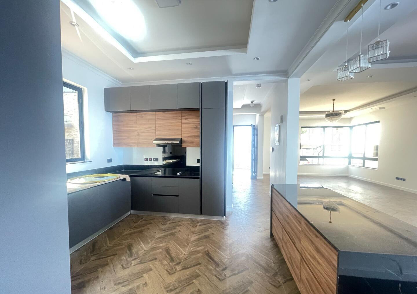 4-Ensuite Townhouse with Rooftop Terrace & DSQ - Lavington