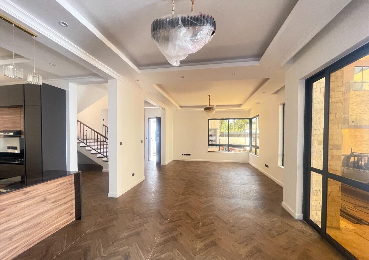 4-Ensuite Townhouse with Rooftop Terrace & DSQ - Lavington