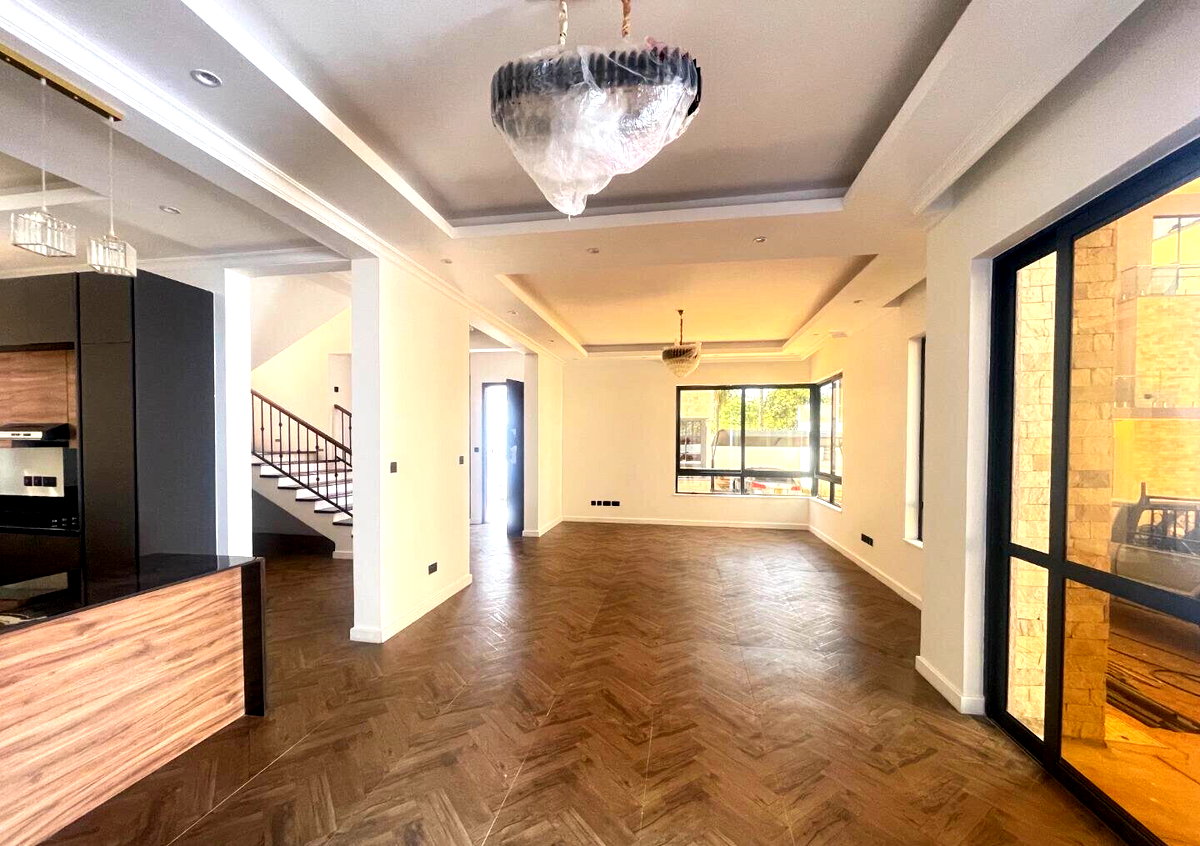 4-Ensuite Townhouse with Rooftop Terrace & DSQ - Lavington