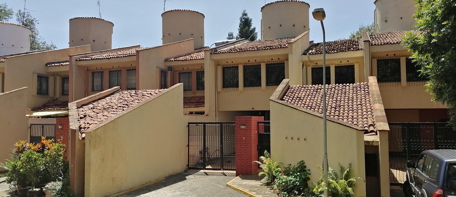 Corner Unit Townhouse with Sunken Living & Garden - Westlands
