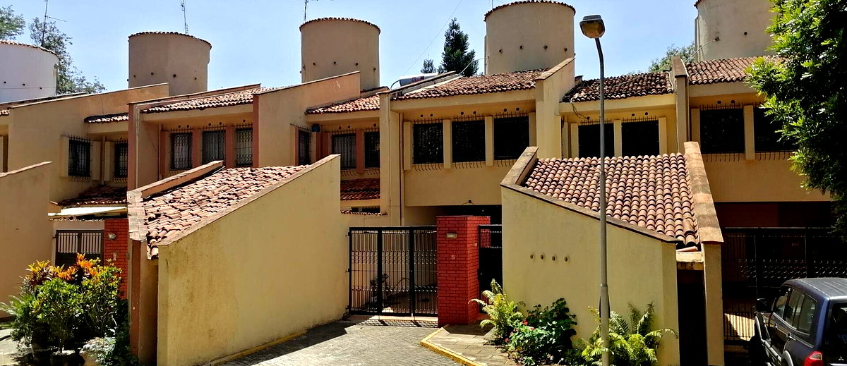 Corner Unit Townhouse with Sunken Living & Garden - Westlands