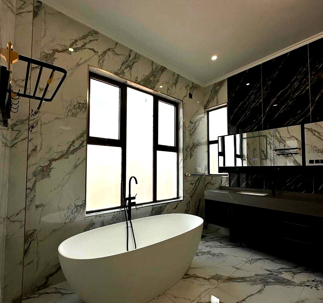 Smart Villa with Moon Roof, Sauna & Jacuzzi - Lavington