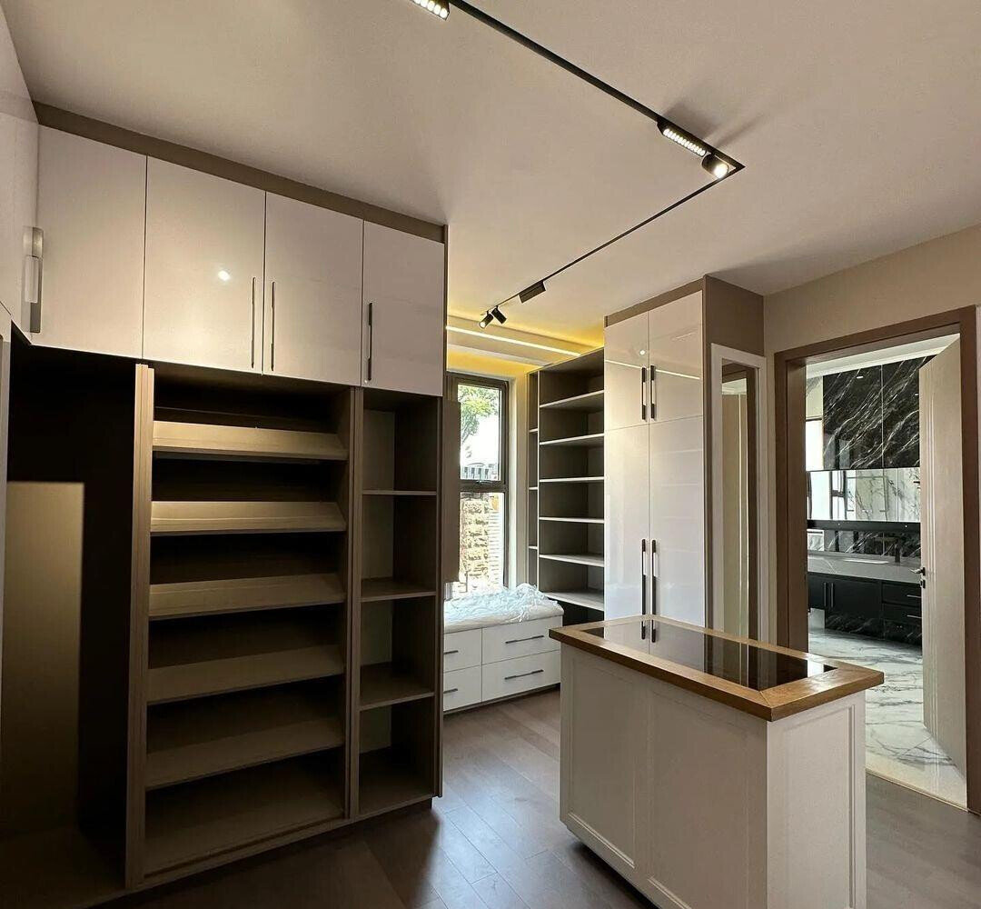 Smart Villa with Moon Roof, Sauna & Jacuzzi - Lavington