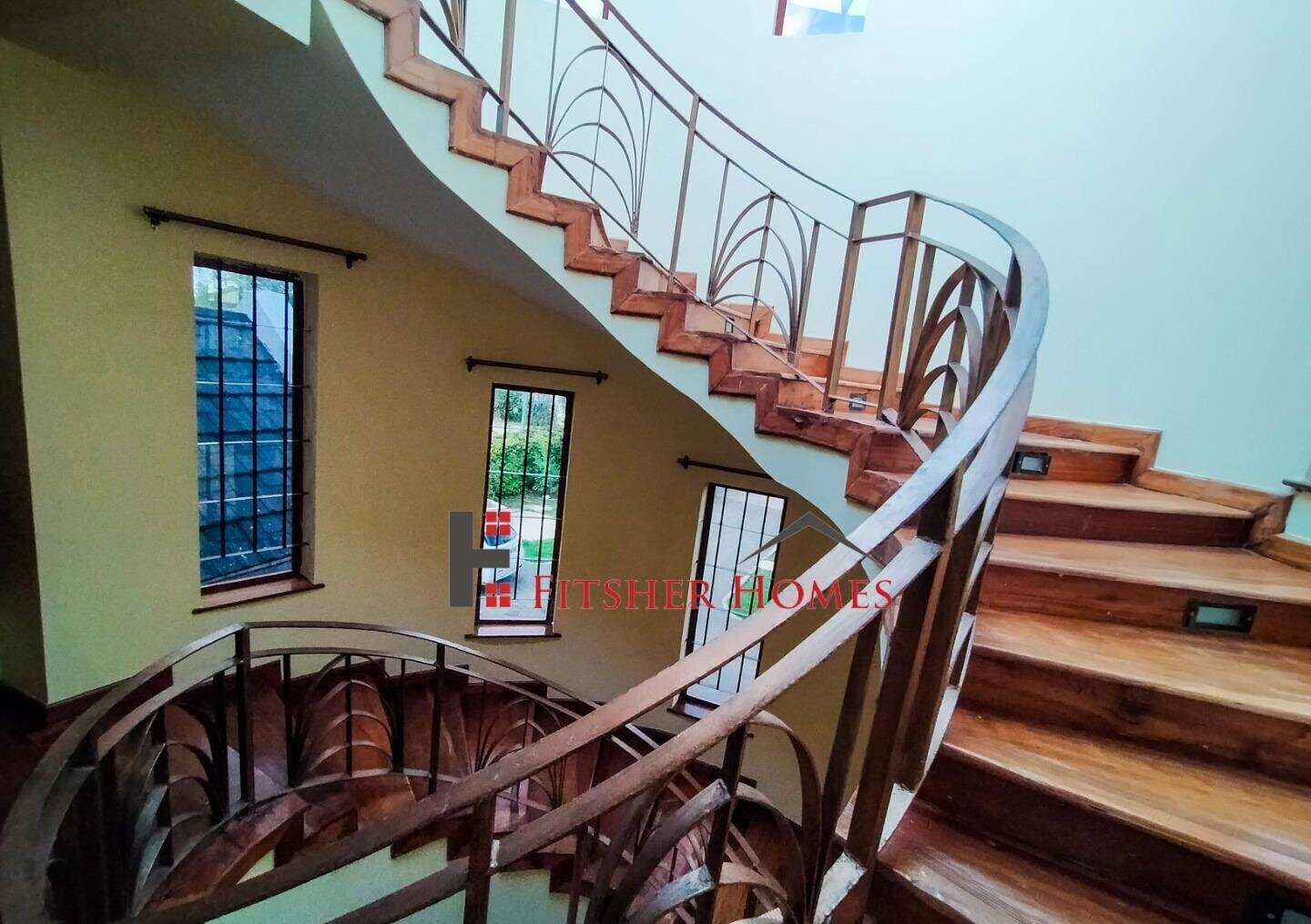 1/4 Acre Castle with 4BR