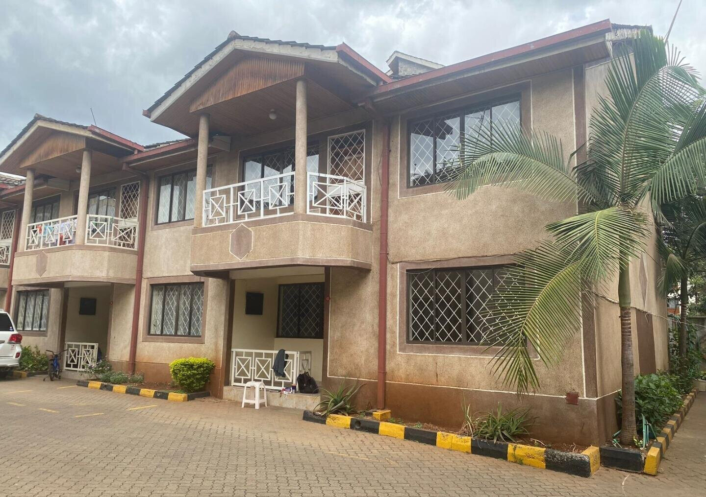4BR All-Ensuite Townhouse with Borehole & Flower Garden - Kileleshwa