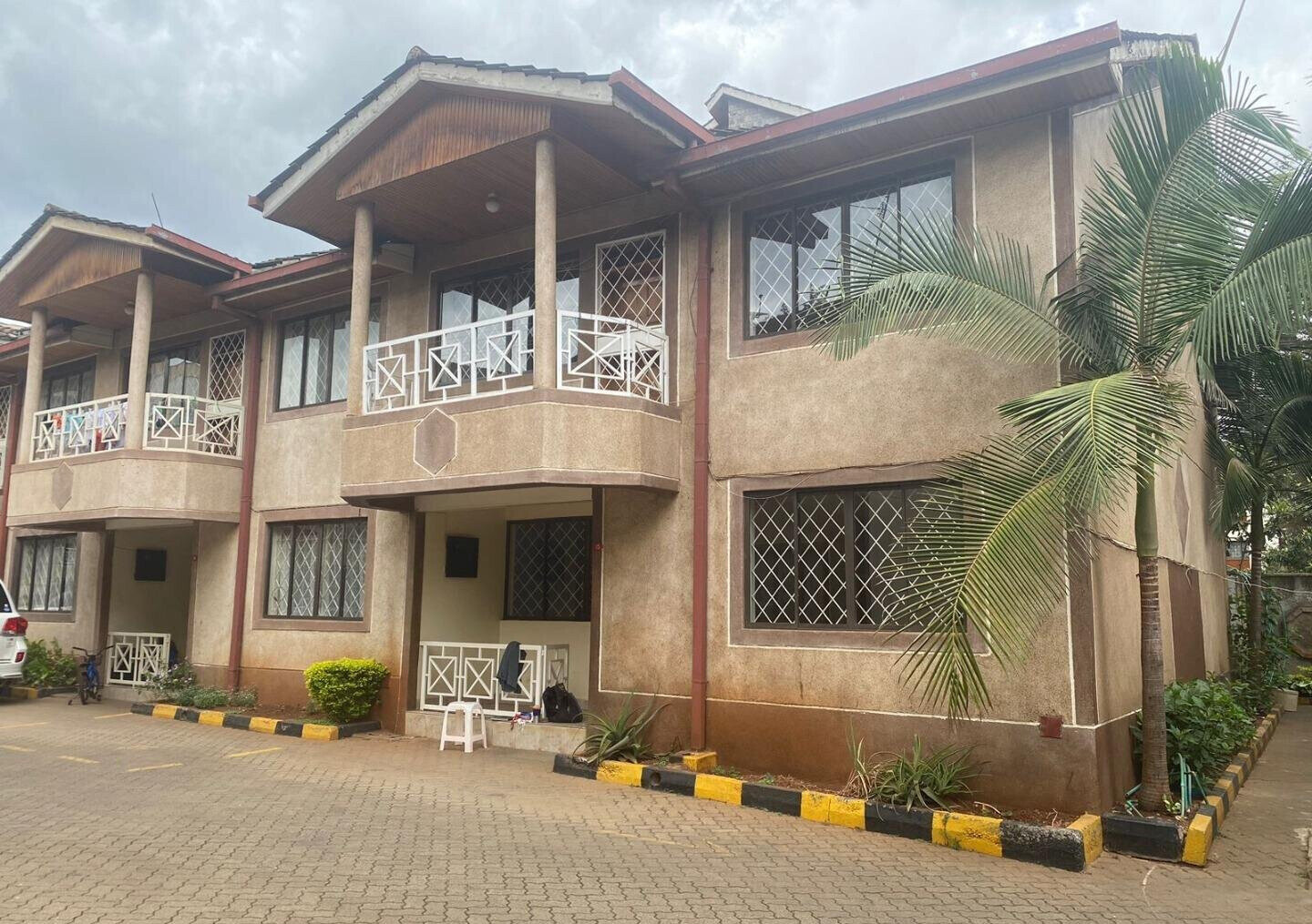 4BR All-Ensuite Townhouse with Borehole & Flower Garden - Kileleshwa