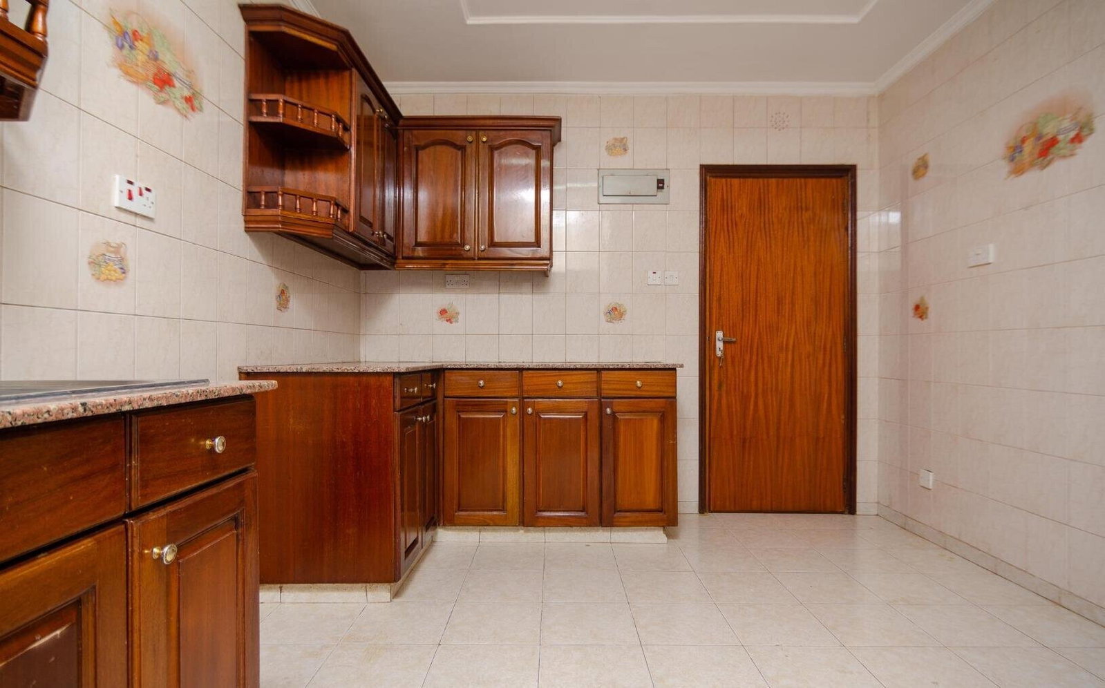 4BR All-Ensuite Townhouse with DSQ & Mature Garden - Lavington