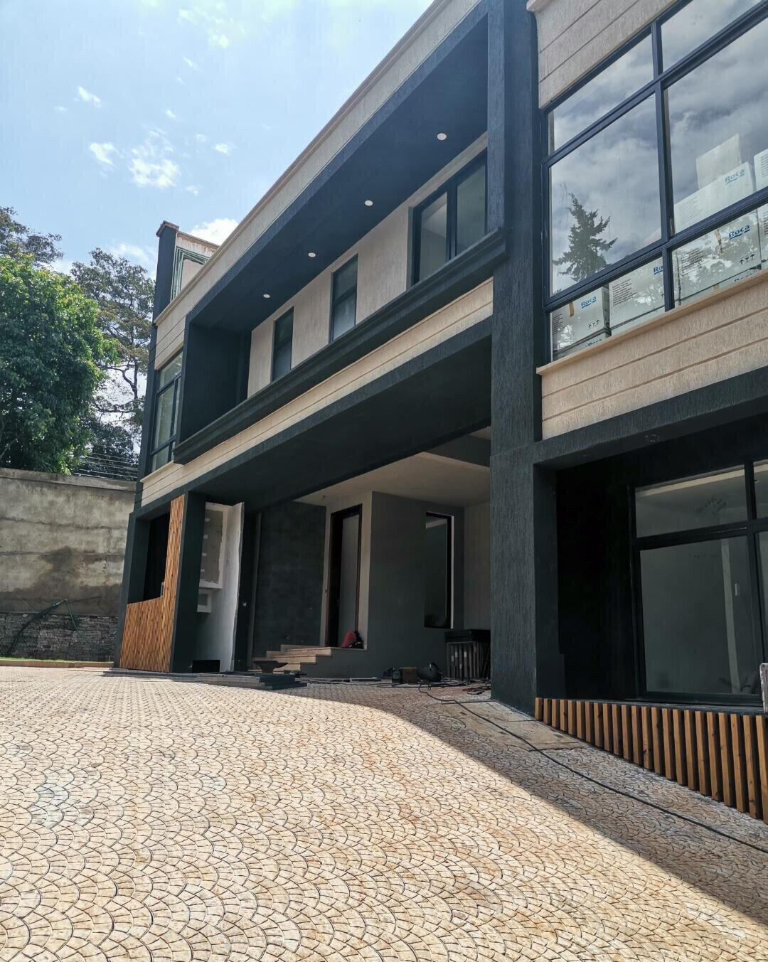 4-Ensuite Villa with Karura Forest Views & German Kitchen - Westlands