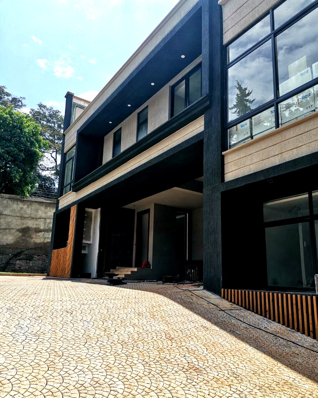 4-Ensuite Villa with Karura Forest Views & German Kitchen - Westlands