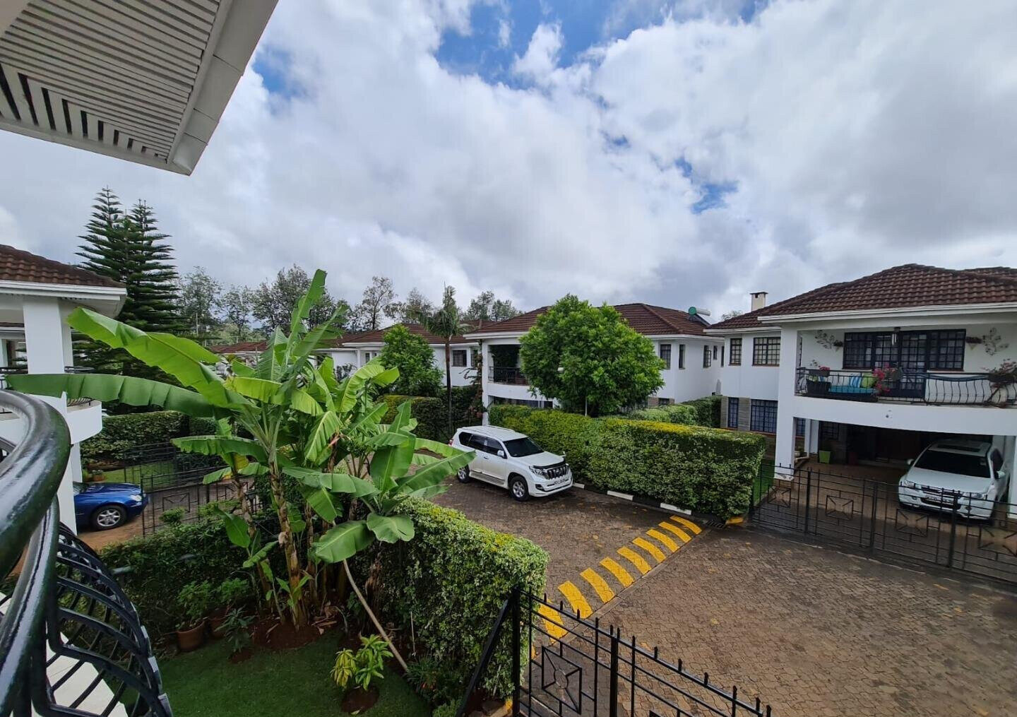 4BR Townhouse with Jacuzzi & Sunken Lounge - Westlands